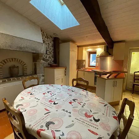 Country house A La Campagne Avec Terrasse, Proche Du Puy Du Fou Et De La Riviere Sevre Sevremont