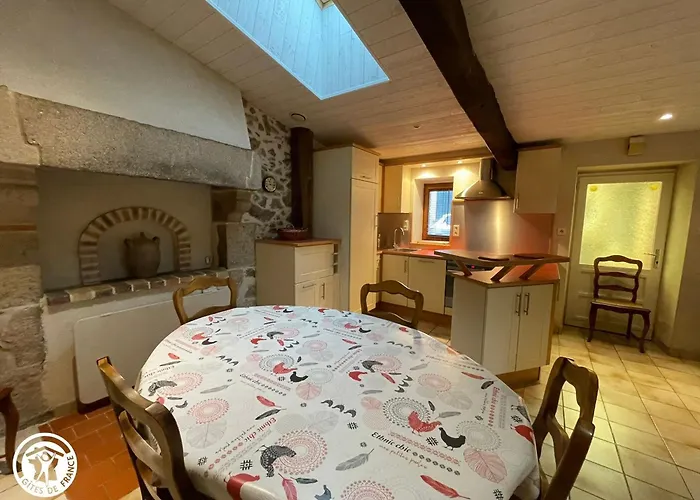 Сasa de vacaciones A La Campagne Avec Terrasse, Proche Du Puy Du Fou Et De La Riviere Sevre - Fr-1-426-249 Sevremont